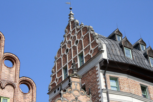 old-gdansk-roofs